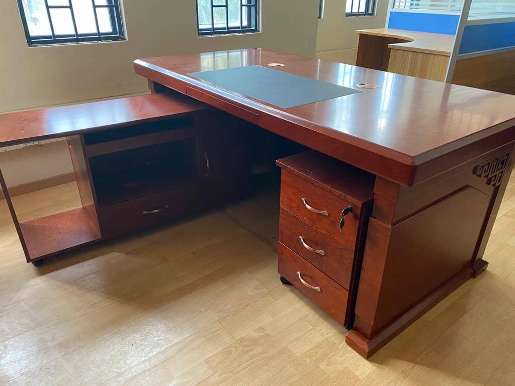 mace-executive-office-desk-1